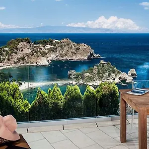 https://isola-bella.taorminaitalyhotels.com