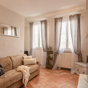 https://sweet-home-ponte-vecchio.it-tuscanyhotel.com